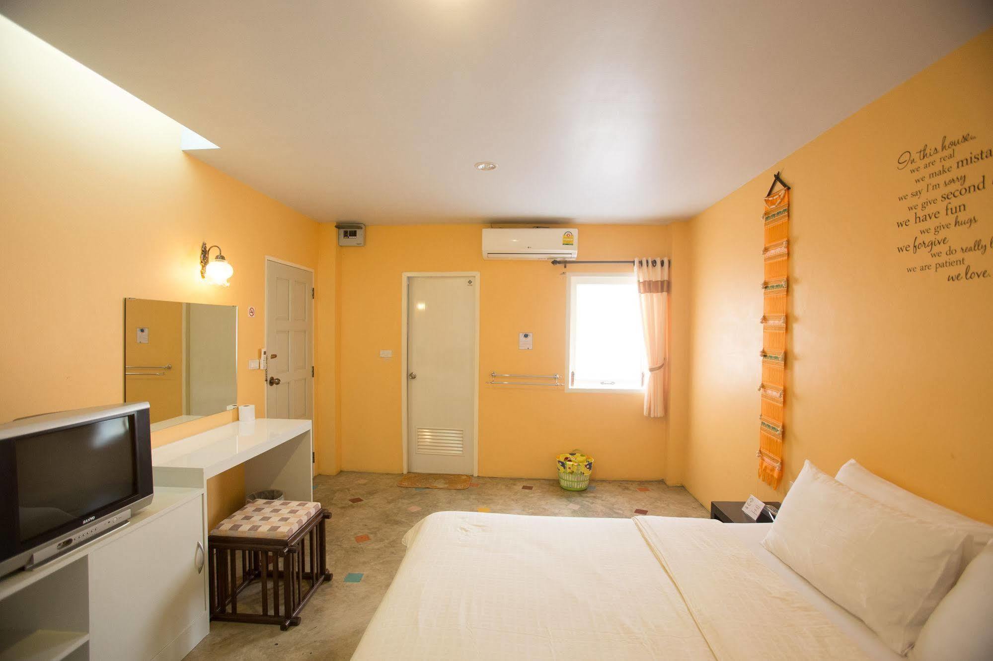 Hotel Dozy Lamoon House Chiang Mai Exterior foto